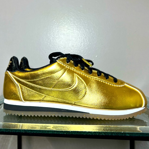 nike cortez gold